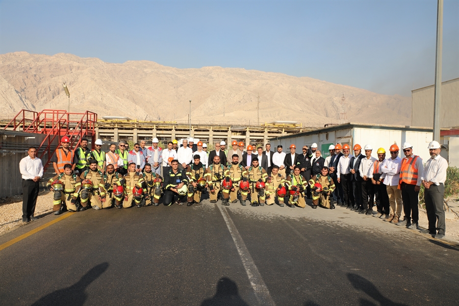 به همت شرکت مخازن سبز پتروشیمی عسلویه؛برگزاری مانور جلوگیری از نشت متانول و امداد و نجات مصدوم با حض...