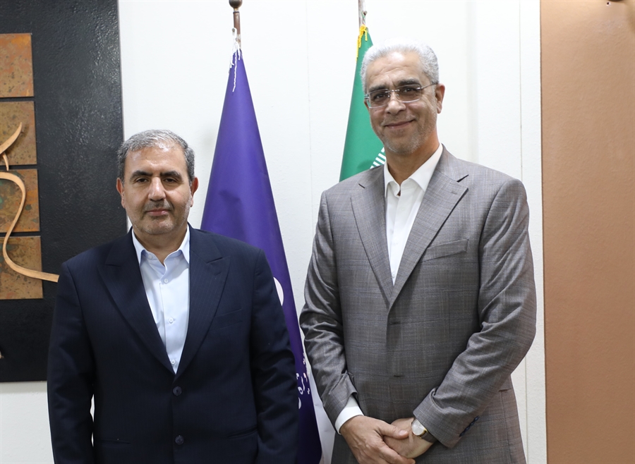 مهندس انصاری سرپرست شرکت مخازن سبز با دکتر اسدی مدیرعامل منطقه ویژه دیدار کرد 