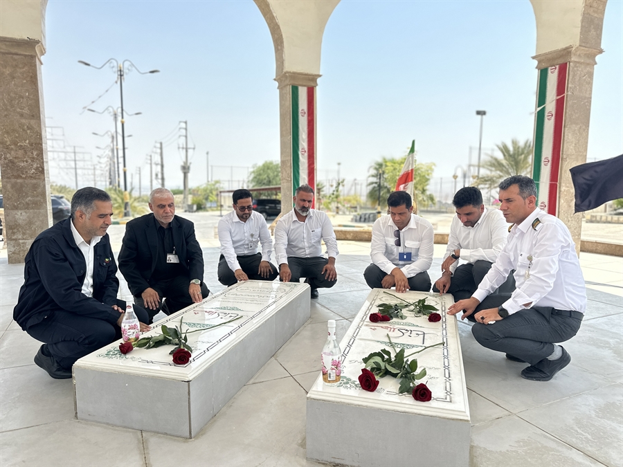 مراسم غبارروبی به مناسبت آغاز هفته دولت و شهادت امام رضا (ع) برگزار شد