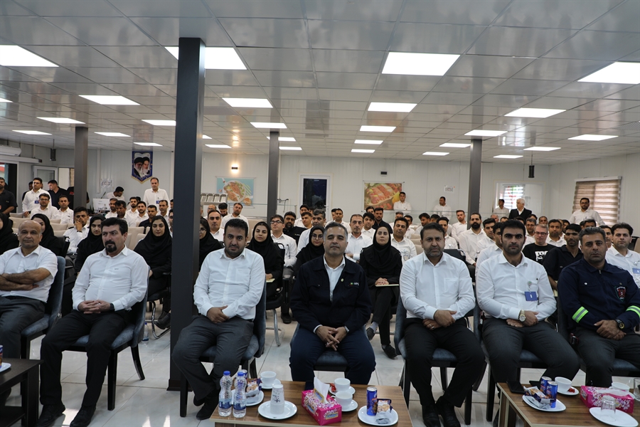 جشن بزرگ به مناسبت دهه کرامت، روز جهانی کارگر و روز ملی خلیج فارس در شركت مخازن سبز برگزارشد